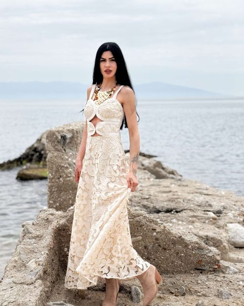 Alternative view of Μάξι Δαντελένιο Φόρεμα Cut-Out με Ανάγλυφα Floral Μοτίβα