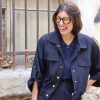 Γυναικείο Κοντό Τζάκετ με Λάστιχο στη Μέση & Χρυσά Κουμπιά / Σκούρο Μπλε - Image 4
