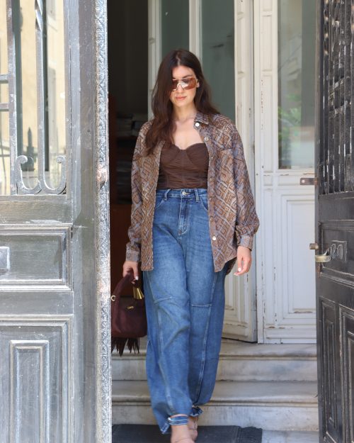 Alternative view of Ψηλόμεσο Barrel leg Jeans με διακοσμητικές ραφές – μπλε denim