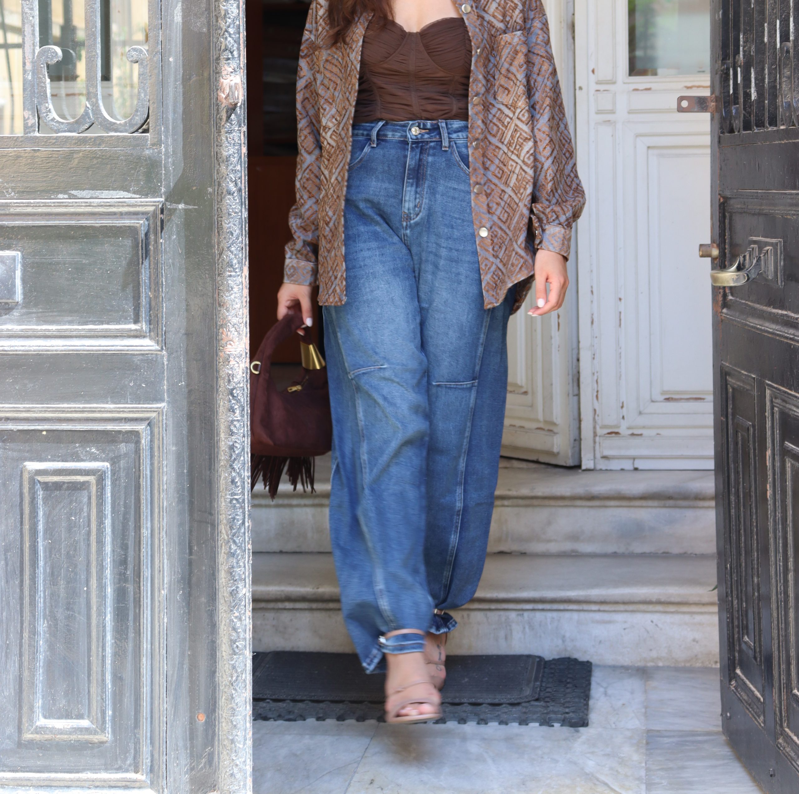 Ψηλόμεσο Barrel leg Jeans με διακοσμητικές ραφές – μπλε denim