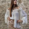 Χυτή Μπλούζα Off-Shoulder με Βολάν & Εντυπωσιακά Μανίκια - Image 4