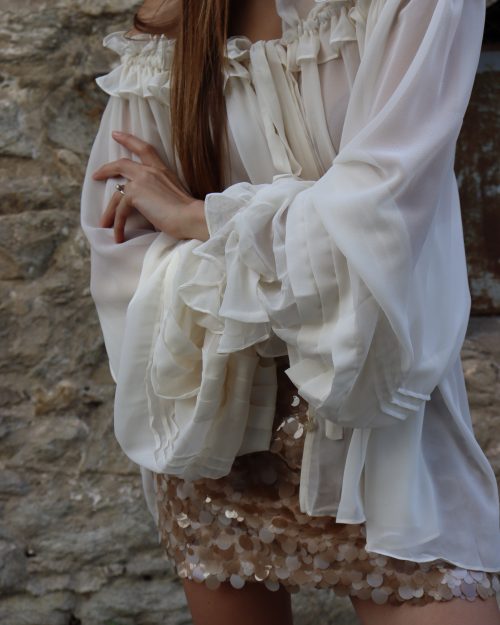 Alternative view of Χυτή Μπλούζα Off-Shoulder με Βολάν & Εντυπωσιακά Μανίκια