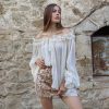 Χυτή Μπλούζα Off-Shoulder με Βολάν & Εντυπωσιακά Μανίκια