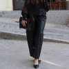 Ψηλόμεσο παντελόνι δερματίνη μαύρο - Image 3